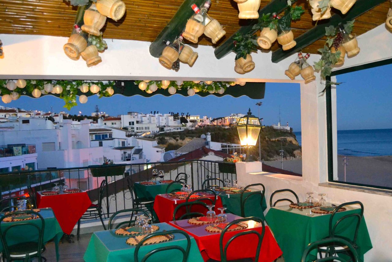 Ricardo’s Pizzeria - 1